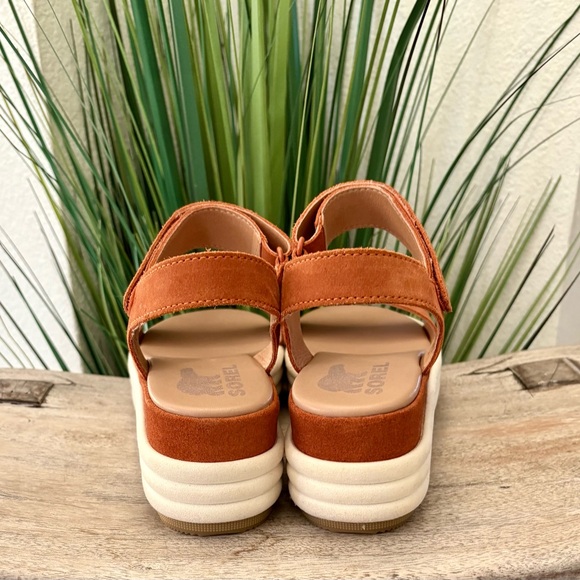 Sorel Cameron Suede Sandals - Picture 5 of 9